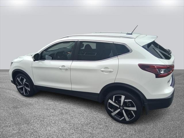 used 2020 Nissan Rogue Sport car, priced at $18,999