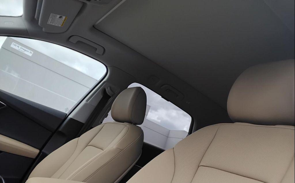 new 2025 Audi Q7 car, priced at $77,080