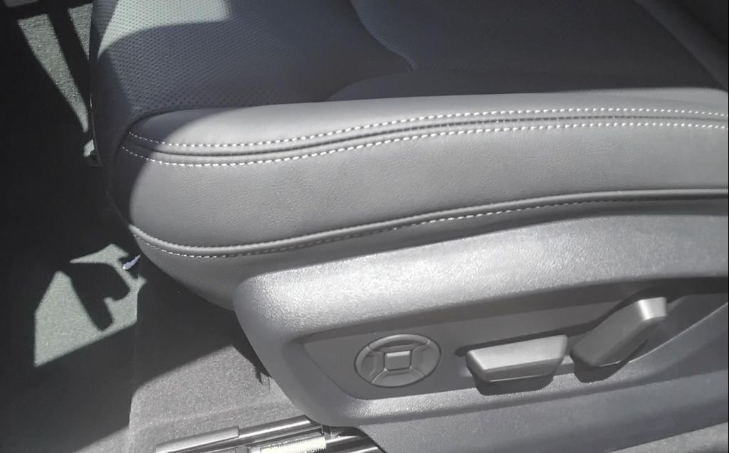 new 2025 Audi Q7 car, priced at $78,950
