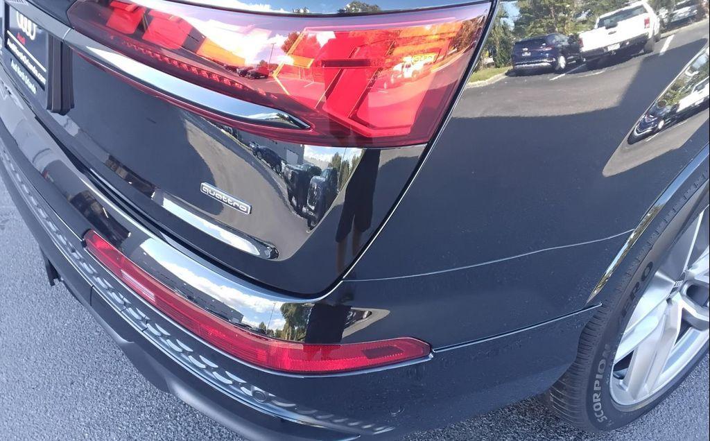 new 2026 Audi Q7 car, priced at $84,340