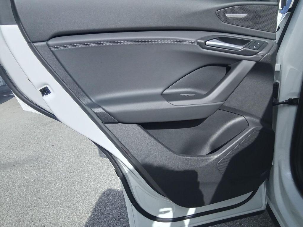 new 2025 Audi Q6 e-tron car, priced at $75,840