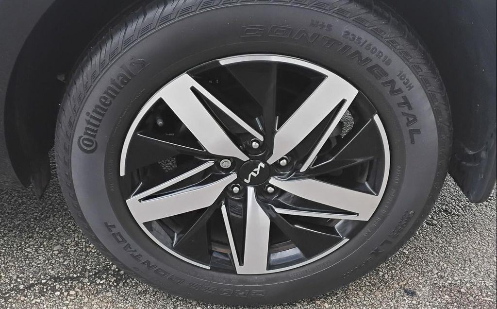 used 2022 Kia Sorento car, priced at $27,500