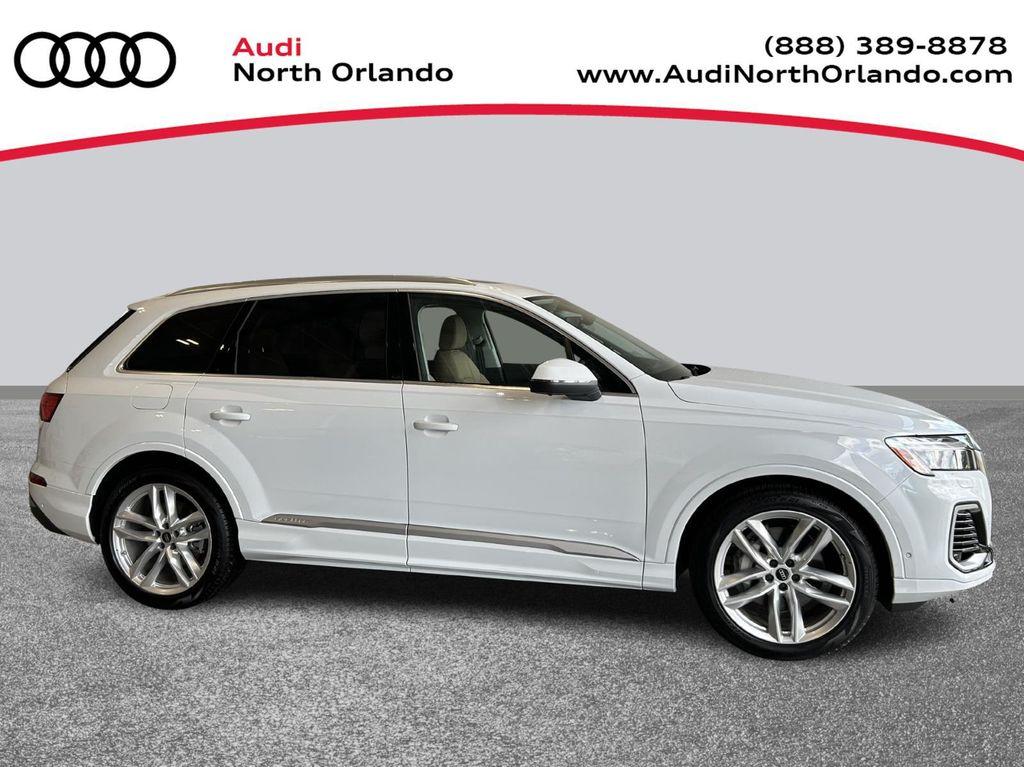 new 2025 Audi Q7 car, priced at $77,080