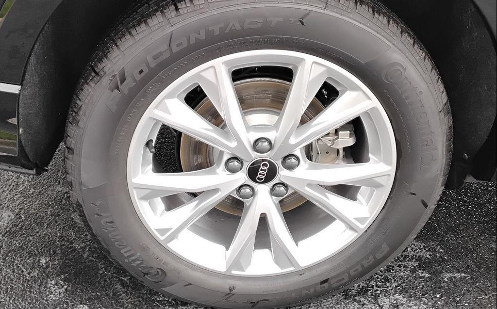 new 2025 Audi Q3 car, priced at $43,690