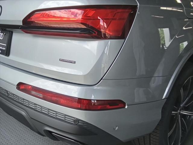 new 2025 Audi Q7 car, priced at $69,400