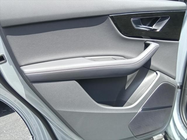 new 2025 Audi Q7 car, priced at $69,400