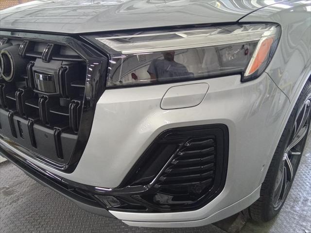 new 2025 Audi Q7 car, priced at $69,400