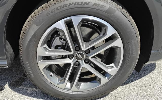 new 2025 Audi Q5 car, priced at $60,175