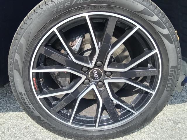 used 2022 Audi SQ5 car, priced at $43,999