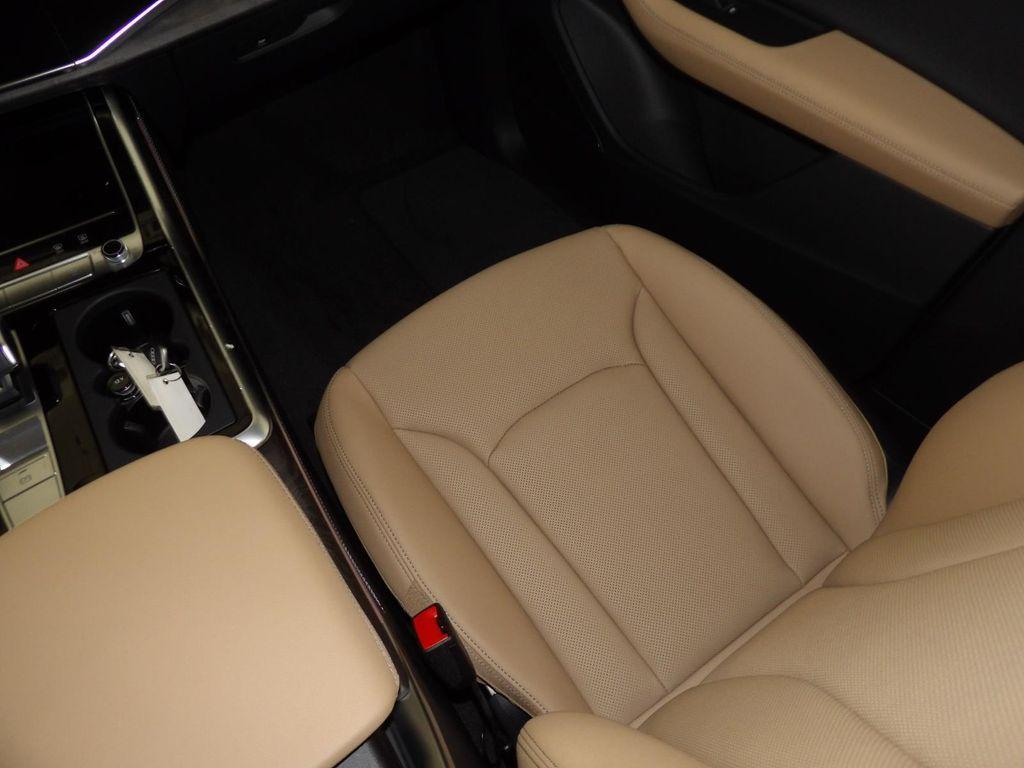 new 2025 Audi Q7 car, priced at $77,080