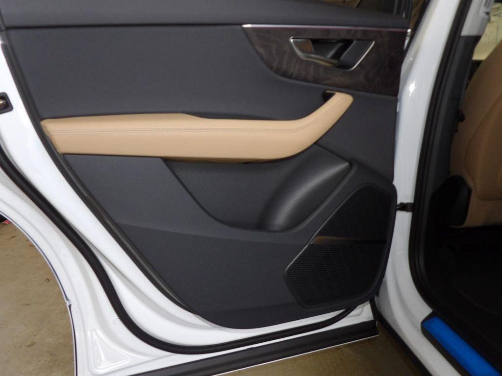 new 2025 Audi Q7 car, priced at $77,080