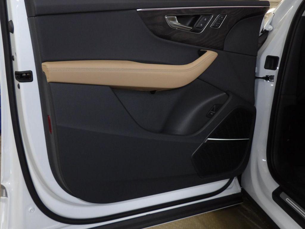 new 2025 Audi Q7 car, priced at $77,080