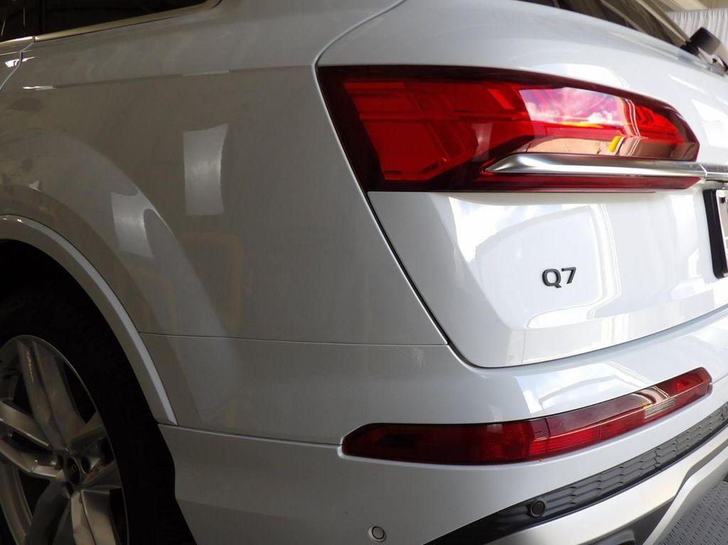 new 2025 Audi Q7 car, priced at $77,080