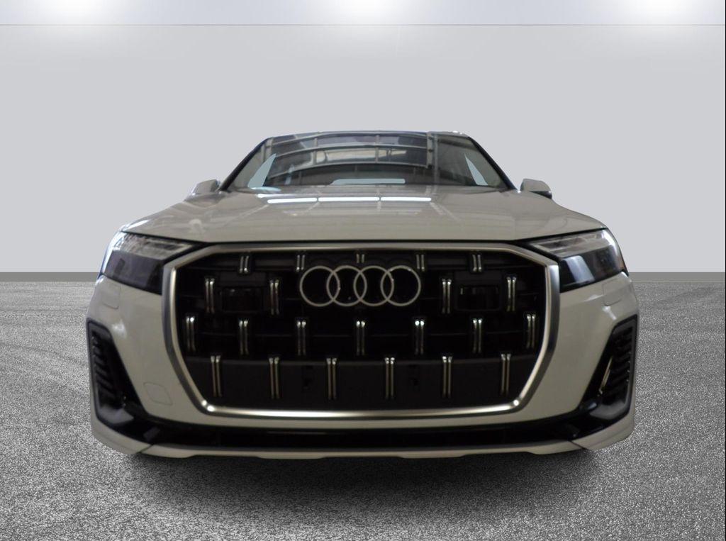 new 2025 Audi Q7 car, priced at $77,080