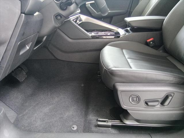 new 2025 Audi Q5 car, priced at $58,075