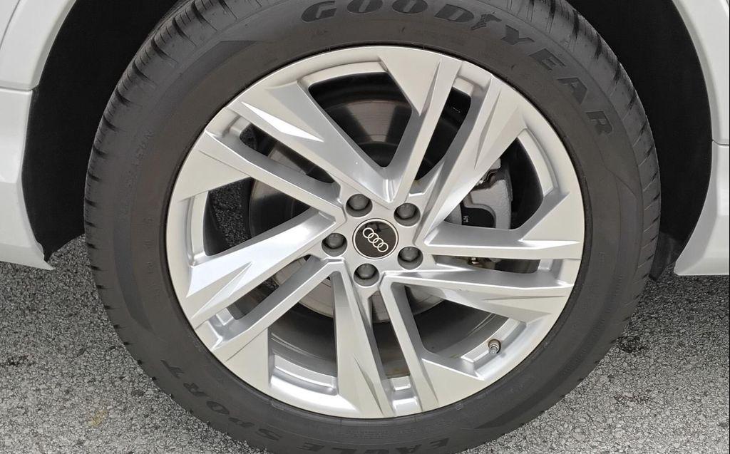 used 2023 Audi Q7 car, priced at $32,497