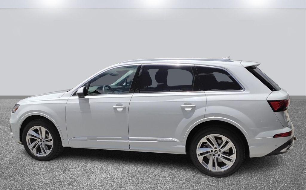 used 2023 Audi Q7 car, priced at $32,497