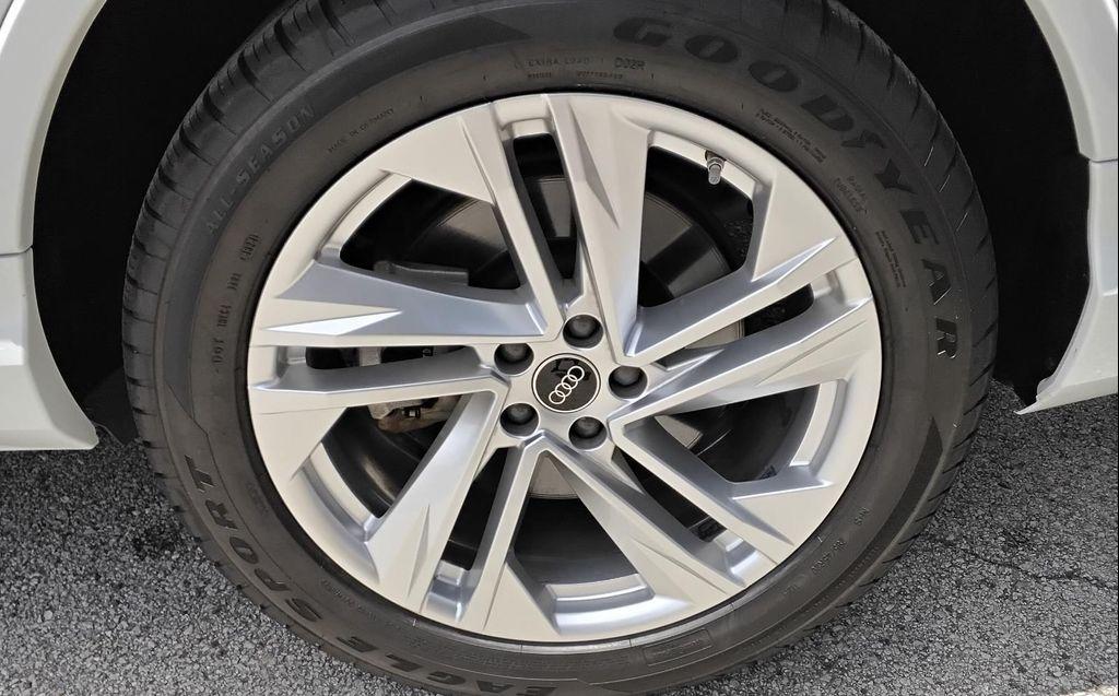 used 2023 Audi Q7 car, priced at $32,497