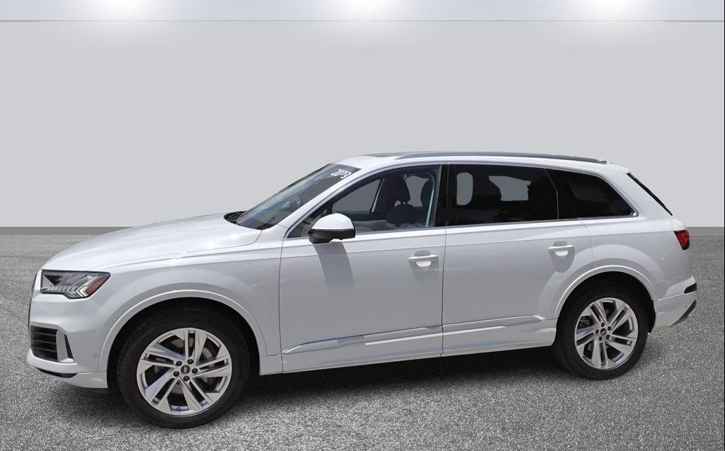 used 2023 Audi Q7 car, priced at $32,497