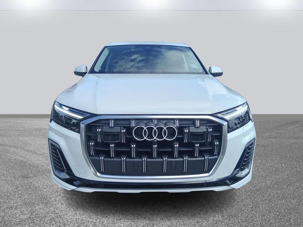 new 2025 Audi Q7 car, priced at $77,080