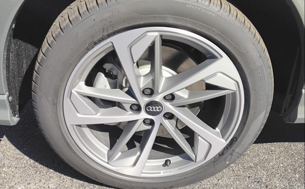 new 2025 Audi Q3 car, priced at $44,060