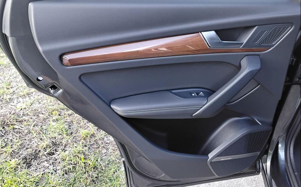 used 2024 Audi Q5 e car, priced at $39,997