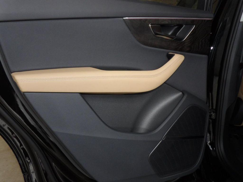 new 2025 Audi Q7 car, priced at $77,080