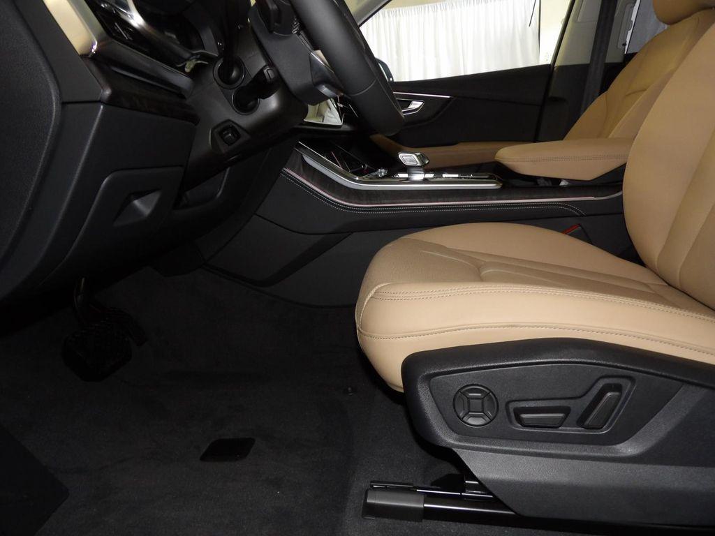 new 2025 Audi Q7 car, priced at $77,080