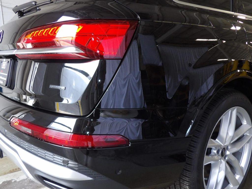 new 2025 Audi Q7 car, priced at $77,080