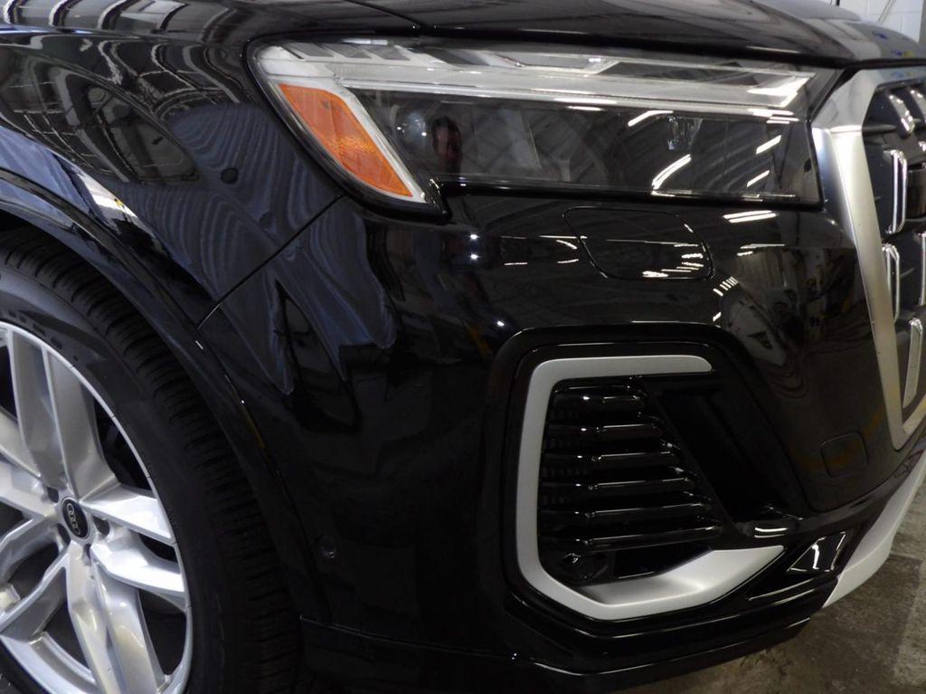 new 2025 Audi Q7 car, priced at $77,080