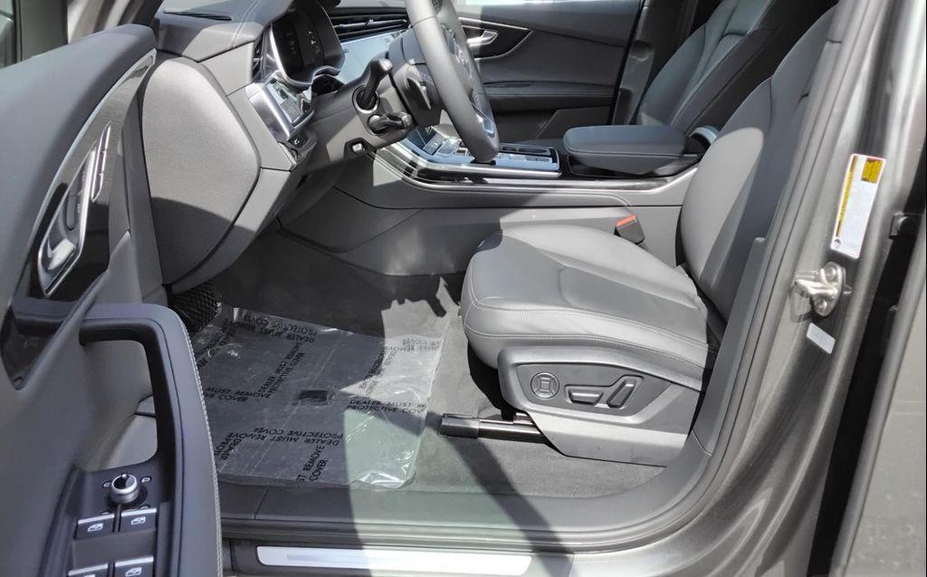 used 2025 Audi Q7 car, priced at $50,997