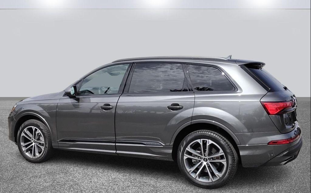 used 2025 Audi Q7 car, priced at $50,997