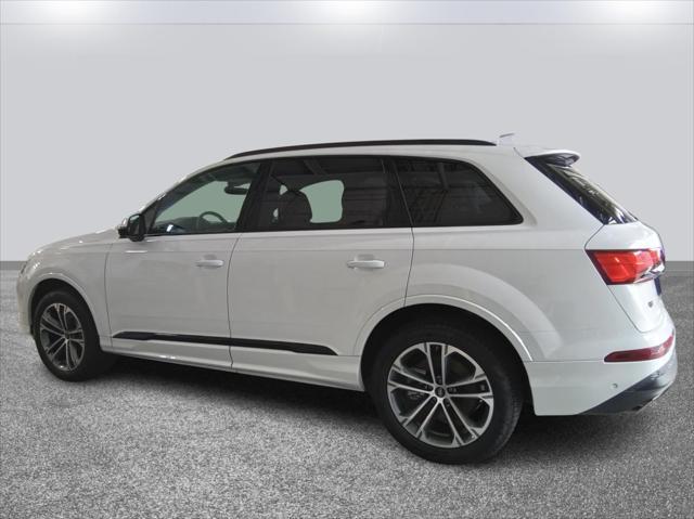 new 2025 Audi Q7 car, priced at $64,855