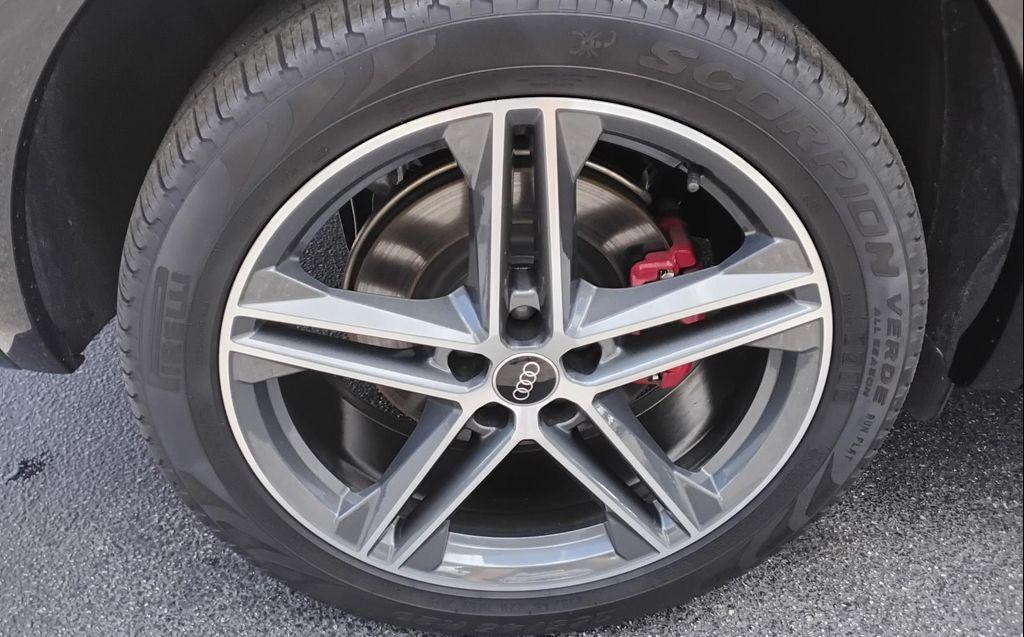 used 2024 Audi Q5 e car, priced at $41,999