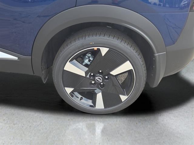 new 2025 Nissan Kicks car, priced at $30,201