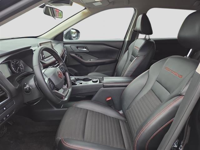 used 2025 Nissan Rogue car, priced at $27,998