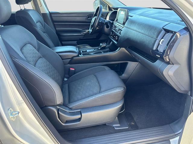 used 2023 Nissan Pathfinder car, priced at $26,998