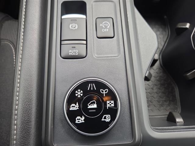 used 2024 Nissan Pathfinder car, priced at $27,998