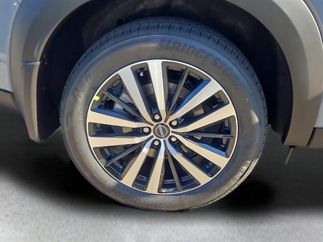 new 2025 Nissan Pathfinder car, priced at $49,807
