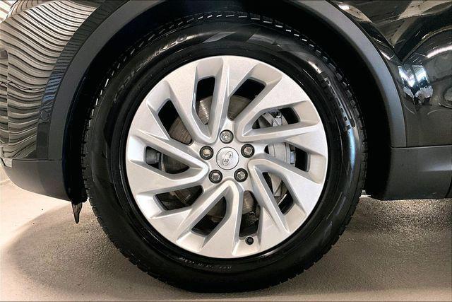 used 2025 Land Rover Discovery car, priced at $57,496