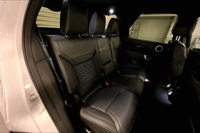 used 2025 Land Rover Discovery car, priced at $55,992