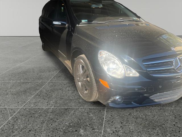 used 2009 Mercedes-Benz R-Class car, priced at $9,998