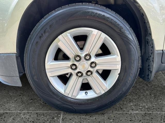 used 2014 Chevrolet Traverse car, priced at $10,995