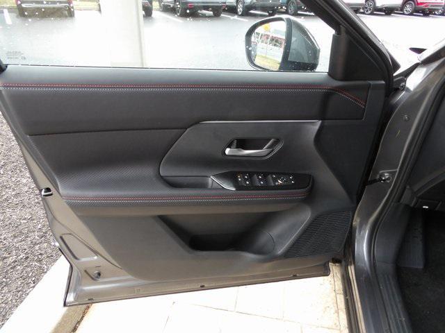 new 2025 Nissan Kicks car, priced at $29,657