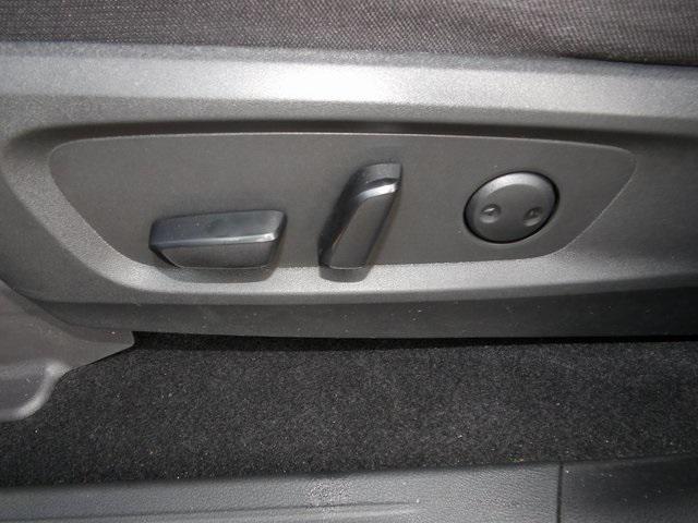used 2022 Nissan Pathfinder car, priced at $28,000