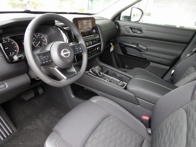 new 2025 Nissan Pathfinder car, priced at $38,276