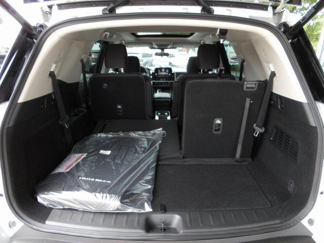 new 2025 Nissan Pathfinder car, priced at $38,276