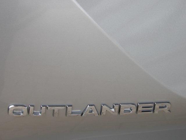 new 2025 Mitsubishi Outlander PHEV car, priced at $44,917