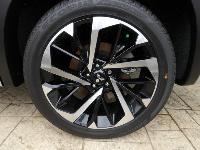 new 2025 Mitsubishi Outlander PHEV car, priced at $44,917