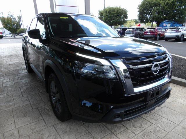 used 2024 Nissan Pathfinder car, priced at $31,900